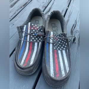 Brand new. Wrong size.